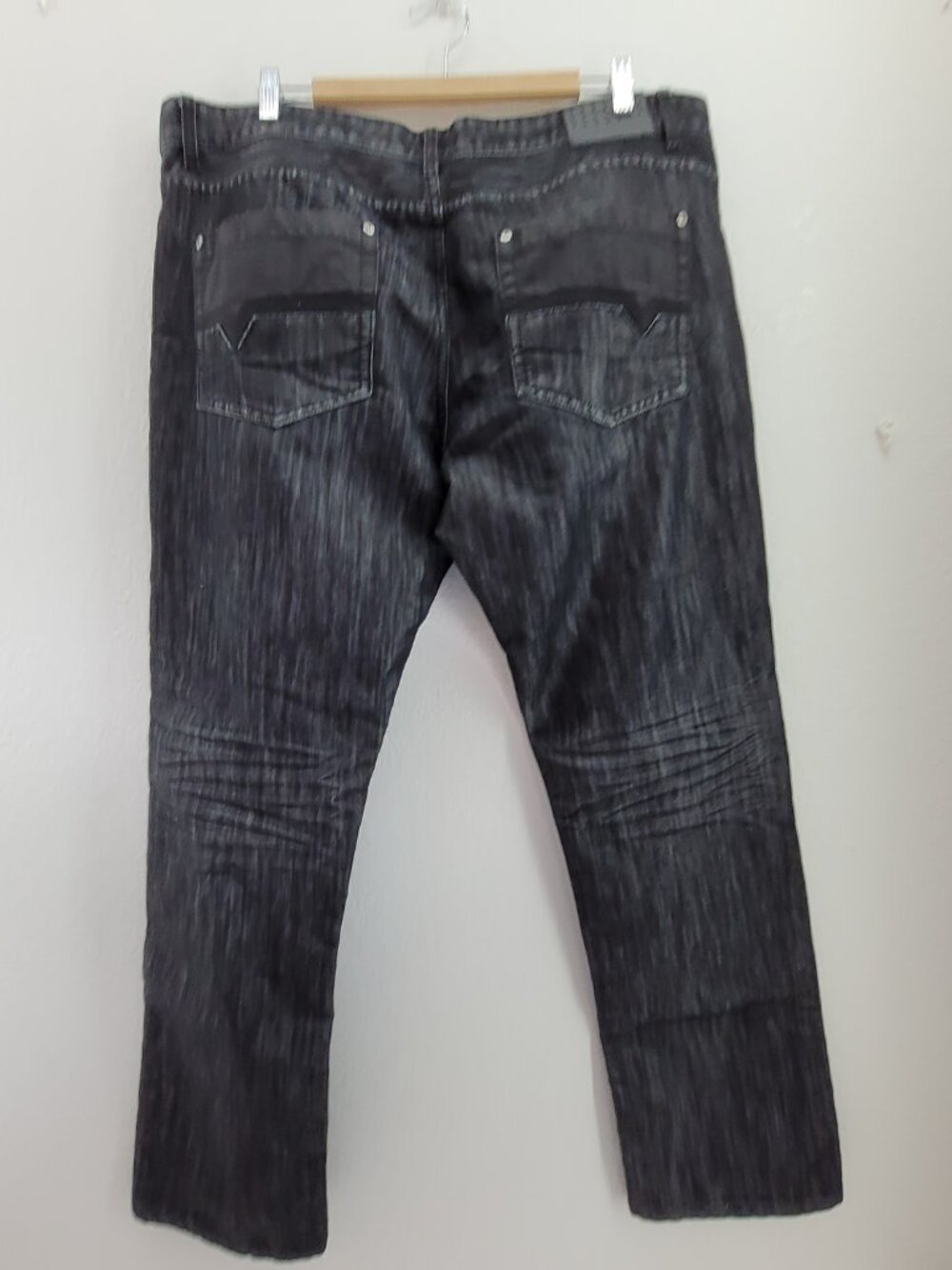 INC Jeans Mens 40x32 Black Stretch Denim Berlin Slim Straight Whiskers Pants - Picture 2 of 12
